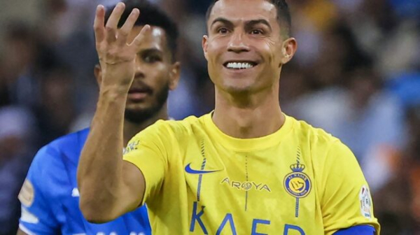  Cristiano Ronaldo ironiza lista de melhores jogadores em que foi excluído
