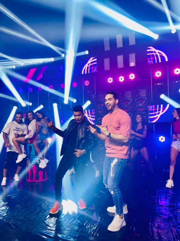 100 mil visualizações em 12 horas: Leo Marques lança clipe com participação de influenciadores