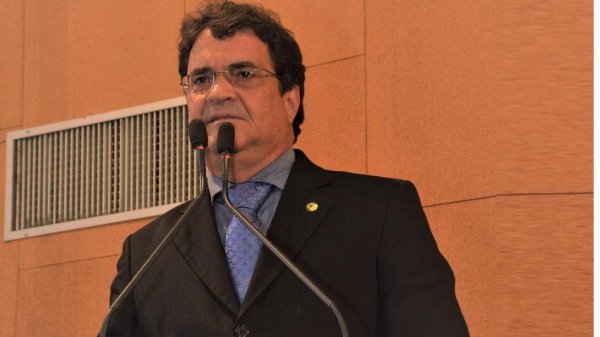 Deputado Angelo Almeida solicita coleta seletiva e cadastro de cooperativas de catadores para recolhimento de materiais recicláveis nos órgãos do Estado