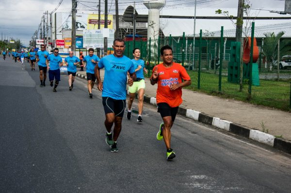 Mais de 200 pessoas participaram da I Corrida Feirense de Prevenção ao AVC Hospital Clériston Andrade