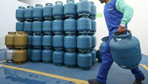 Petrobras anuncia nova redução no preço do GLP para as distribuidoras