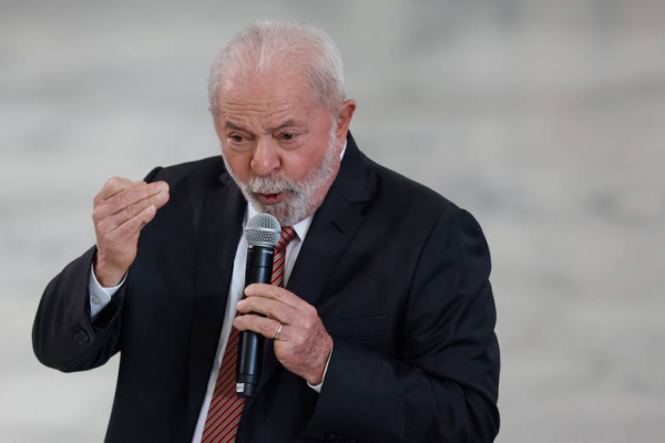 A irresponsabilidade de Lula com os juros do consignado