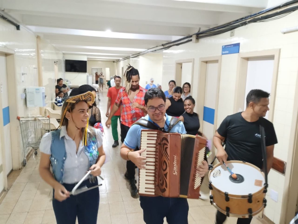 Alegria dos Festejos Juninos Contagia Hospital Clériston Andrade
