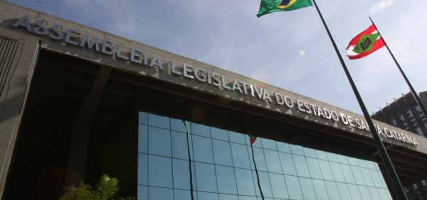 Alesc autoriza CPI do aborto após procedimento em menina de 11 anos estuprada