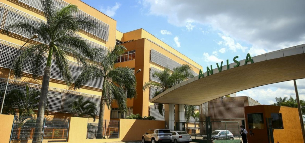Anvisa proíbe venda e uso de produtos a base de fenol no Brasil após morte
