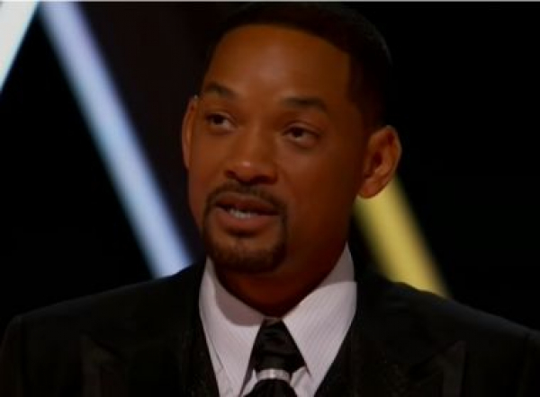 Após tapa em Chris Rock, Will Smith é banido do Oscar por dez anos