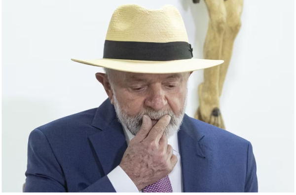 Aprovação de Lula cai a 24% e é a pior de todos os seus mandatos, aponta Datafolha