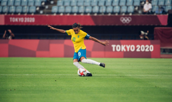 Atuação de Marta ganha reverência de Pelé: 