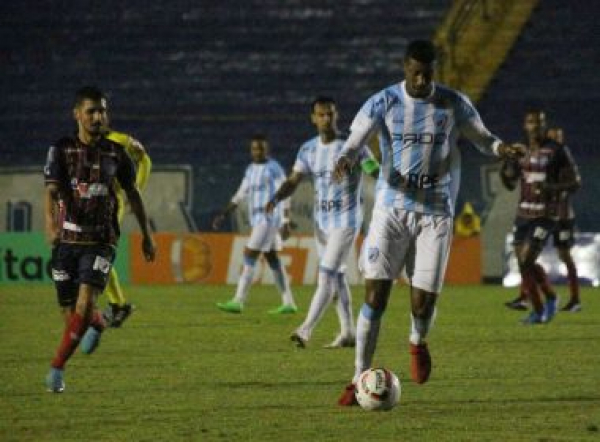 Bahia toma gol no último lance e fica no empate com o Londrina