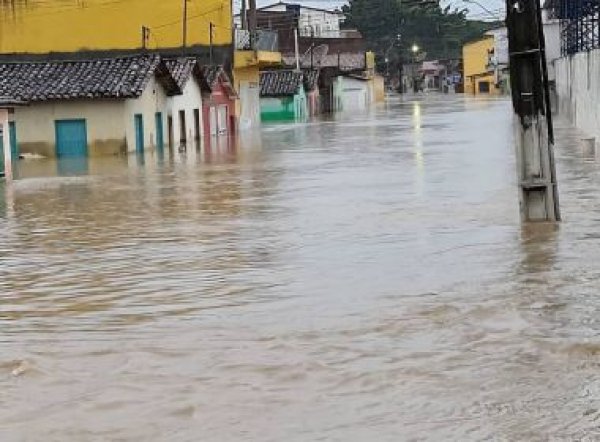 Bahia tem 19 cidades com comunidades embaixo da água, diz governador