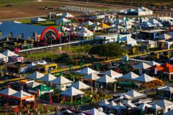 Banco do Nordeste oferta soluções de crédito na Bahia Farm Show 2022