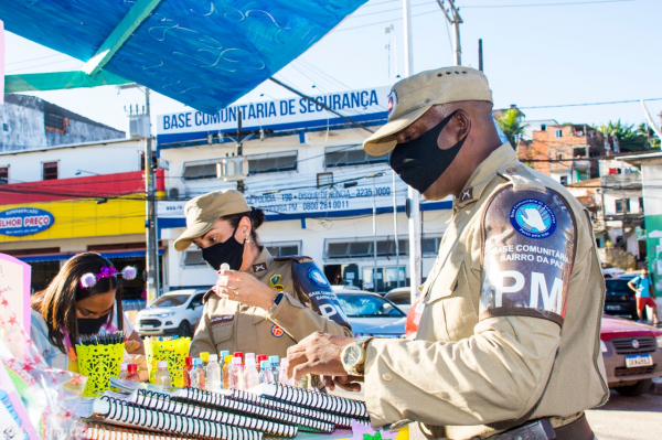 Base Comunitária promove roda de leitura para crianças do Bairro da Paz