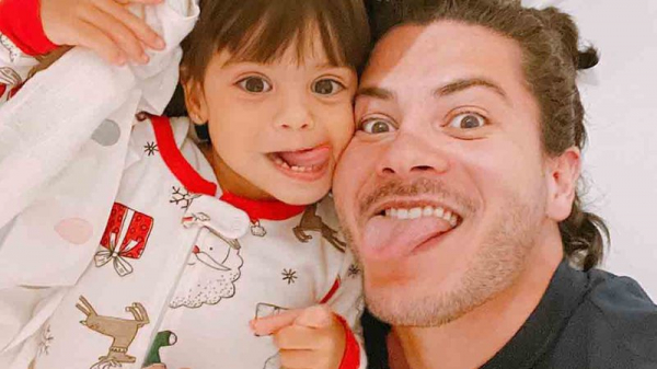 BBB 22: Filha de Arthur Aguiar quebra internet com fofura ao pedir R$ 1, 5 milhão