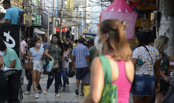 Brasil registra 672 mortes por covid-19 em 24 horas