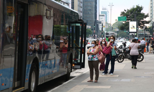 Brasil registra 22,9 milhões de casos e 620,7 mil óbitos por covid-19