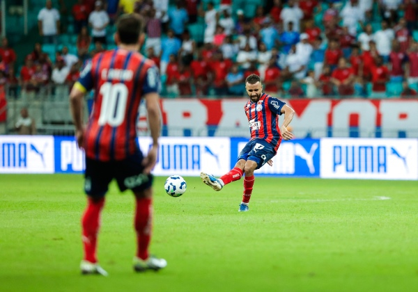 Caio Alexandre celebra triunfo sobre o São Paulo e projeta foco na Copa do Nordeste Volante do Bahia destaca importância de reagir após eliminação na Libertadores e reforça que o grupo quer conquistar o título do Nordestão João Lucas Dantas / Rodrigo Fern