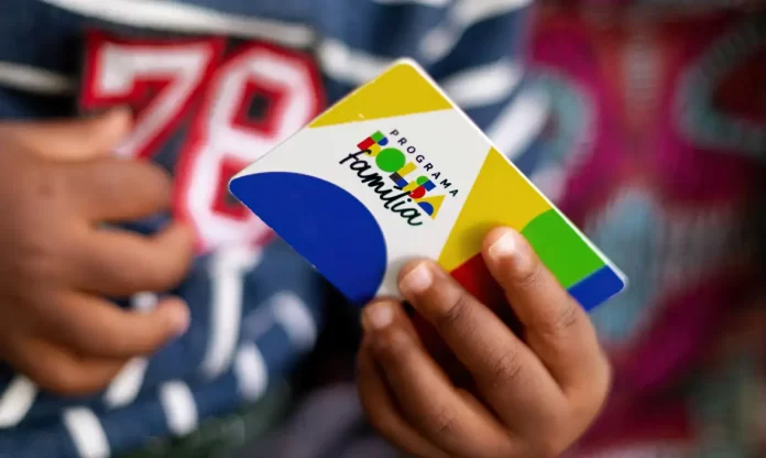 Caixa paga Bolsa Família a beneficiários com NIS de final 2; veja calendário