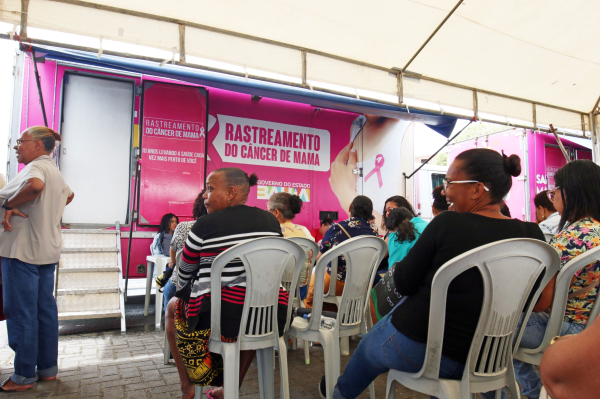 Campanha Outubro Rosa começa com mais de mil mamografias na Arena Fonte Nova e oferta de 30 mil exames em todo o estado
