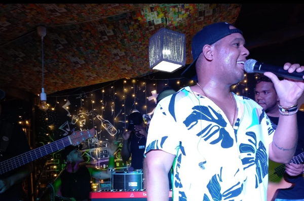 Cantor Miller segue com maratona de shows