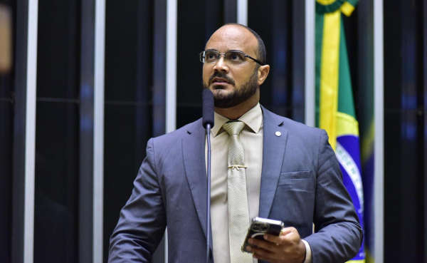Capitão Alden quer unificação de piso salarial dos policiais
