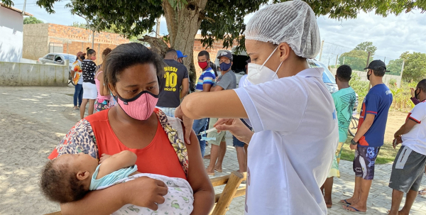 Caravana de Vacinação chega em Humildes nesta quarta