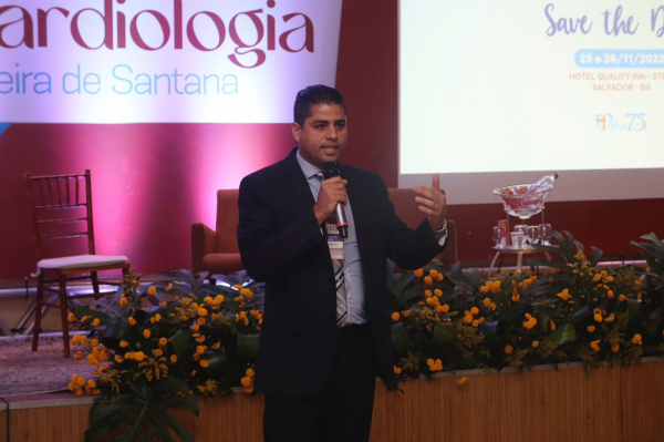 Cardiologistas de diversos estados debatem as doenças cardiovasculares em Feira