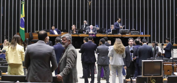 CCJ da Câmara aprova projeto que endurece penas para estupro e prevê castração química opcional