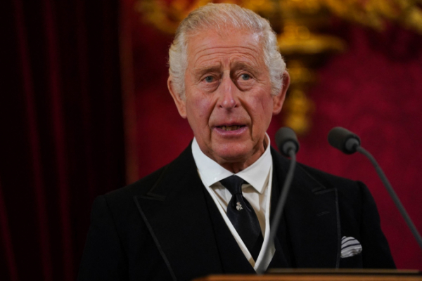 Charles III é proclamado rei do Reino Unido