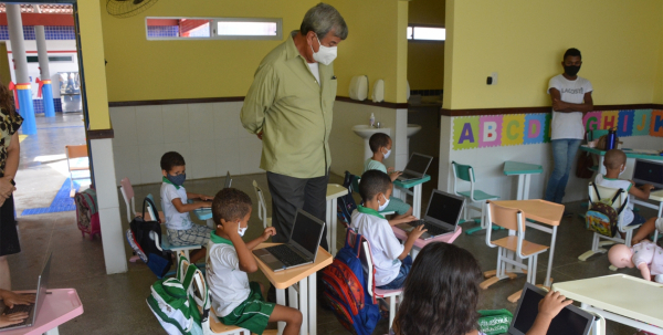 Chromebooks chegam ao Centro de Educação Infantil Anchieta Nery e Escola Norma Suely