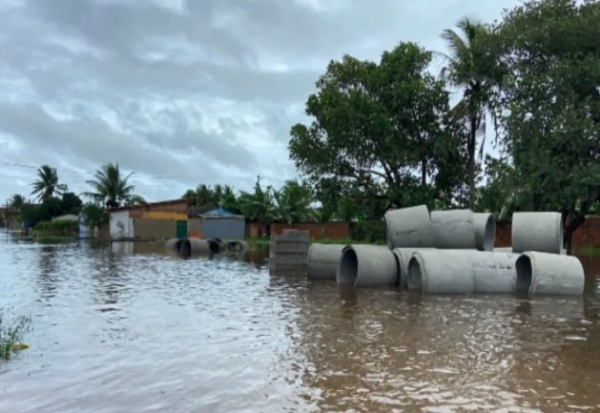 Chuvas causam alagamentos em Prado e em diversas cidades baianas