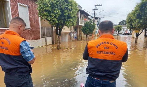 Chuvas em Petrópolis deixam pelo menos 34 mortos