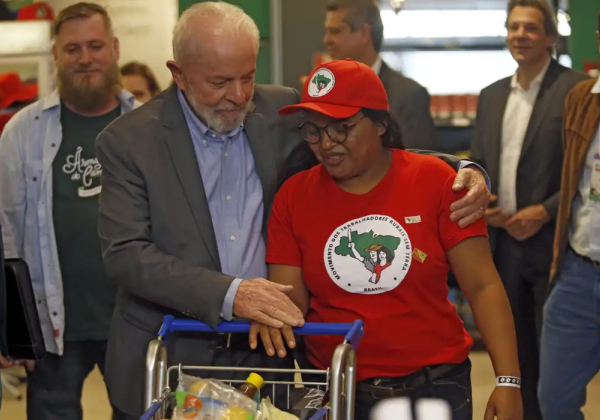 Com agenda na Rússia, Lula cancela presença em evento do MST e enviará ministros em seu lugar