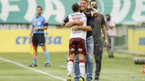 Com dois golaços de Michael, Flamengo vence o Palmeiras de virada mesmo com muitos desfalques