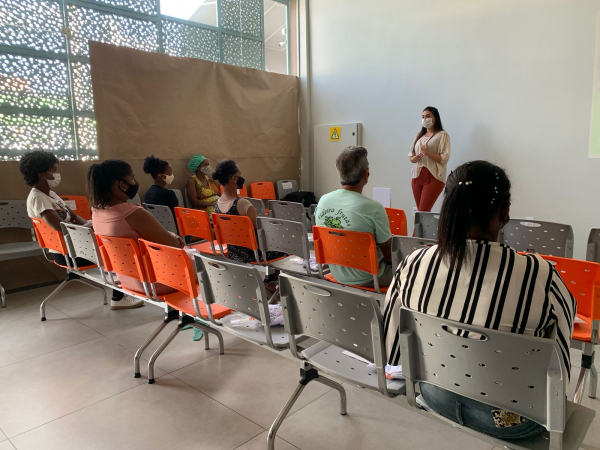 Comerciantes da feira livre do Tomba ressaltam importância do minicurso de qualificação e reciclagem 