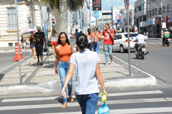 Comércio de Feira de Santana funciona em horário especial para o Dia dos Namorados e Festejos Juninos