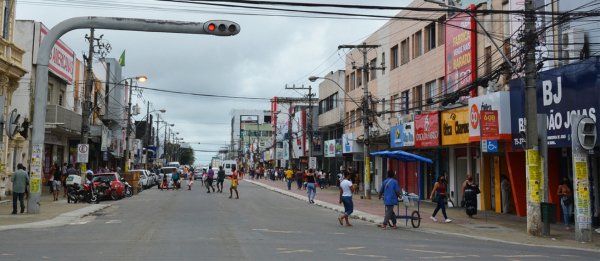 Comércio de Feira autorizado a funcionar neste sábado e domingo