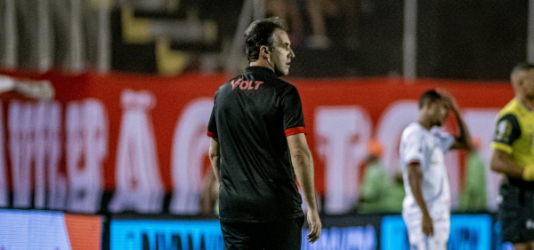 Condé avalia resultado positivo contra o Atlético-BA: 