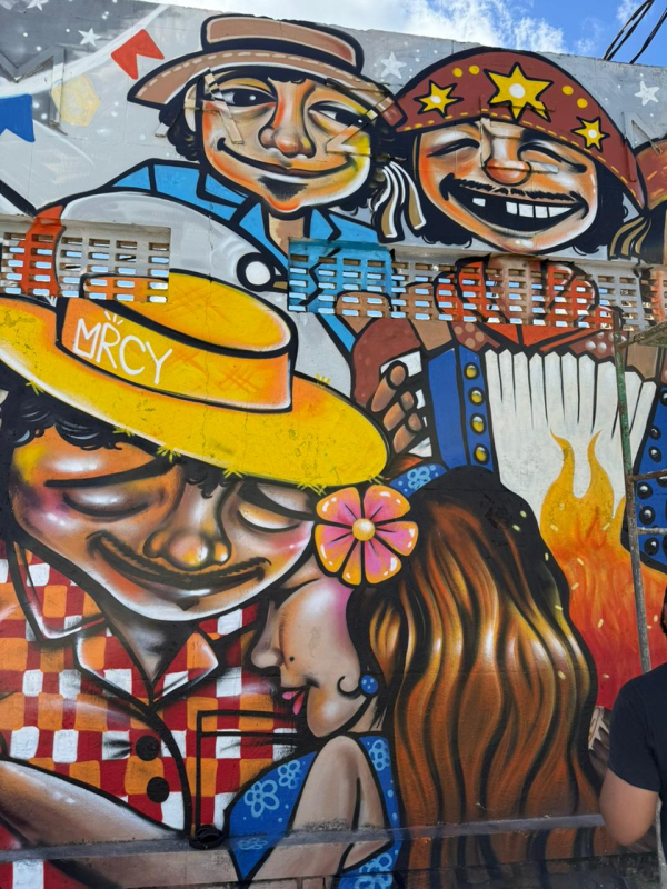 Cores do São João: Rodrigo Muricy prepara painel junino de Cruz das Almas para receber a maior festa da cidade