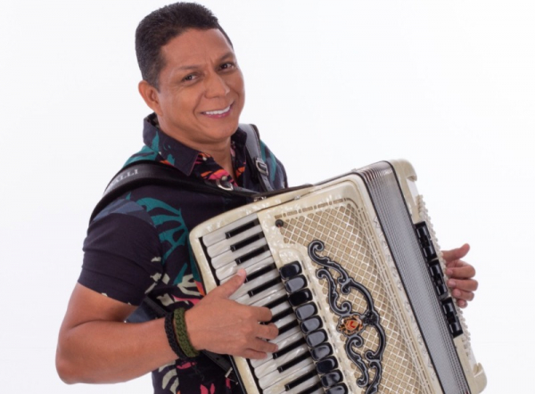 Dance forró no São João e São Pedro com Targino Goldim
