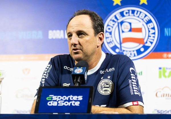 De olho na liderança do Brasileirão, Bahia pega o São Paulo neste domingo (30)