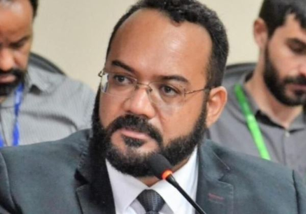Deputado propõe suspender ‘aprovação automática’ de alunos da rede pública na Bahia