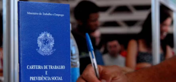 Desemprego cai para 6,9%, menor taxa já registrada para junho