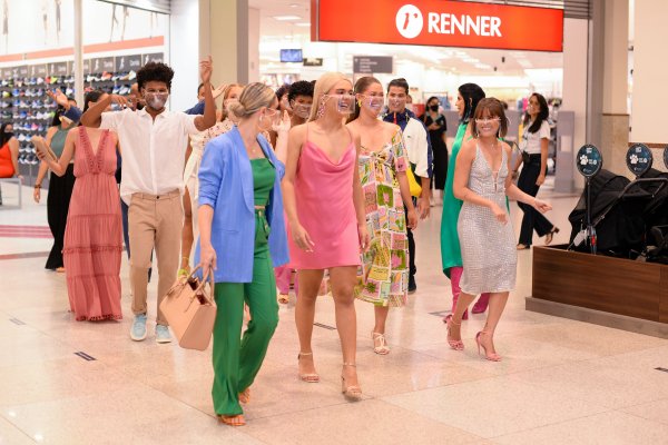 Desfiles e show de Jau marcam lançamento de coleção Raízes primavera-verão 2022 do Boulevard Shopping 