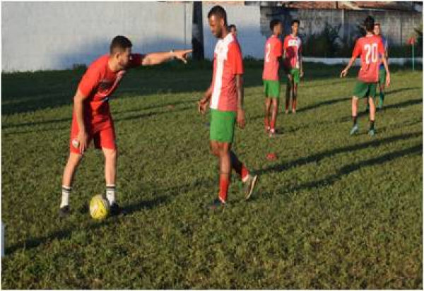 Dia dos Pais: seleção de Feira enfrenta Santo Estêvão em busca da liderança