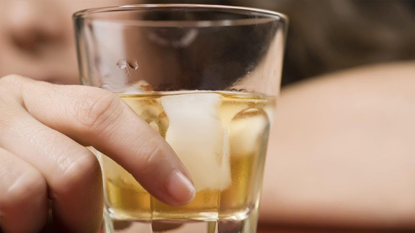 Dia Nacional de Combate ao Alcoolismo: Consumo abusivo pode potencializar depressão e ansiedade 