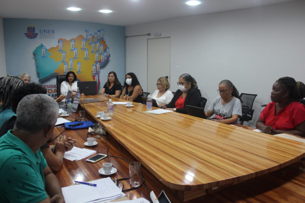 Diretoras e diretores das associações docentes reúnem-se  com reitores das universidades estaduais