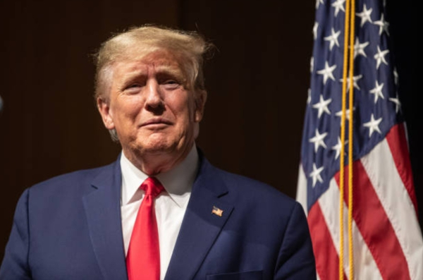 Donald Trump é eleito presidente dos Estados Unidos, projeta CNN