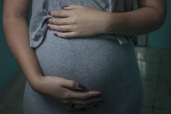 Em dez anos, Brasil teve 232 mil nascimentos em gestações de meninas de até 14 anos