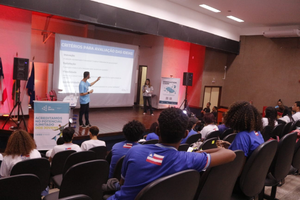 Em Feira de Santana, Dell e JA Brasil convidam estudantes a criar soluções pela diversidade nas organizações