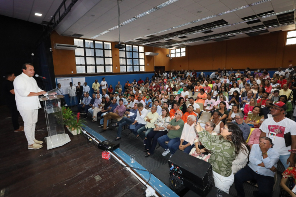 Em Itaberaba, governador em exercício Geraldo Júnior inaugura recuperação do aeródromo